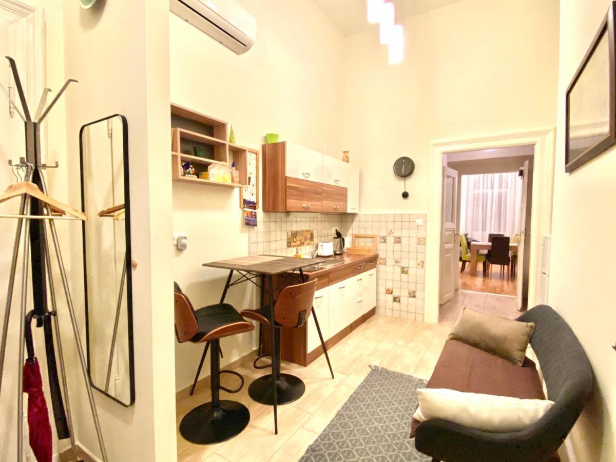 Teresa Apartment Budapest Exteriör bild